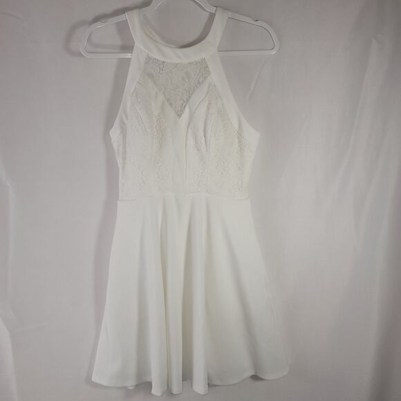 Xtraordinary Dresses & Skirts - Xtraordinary White Lace Halter Skater Dress Juniors Size 9 Bridal Party Mini